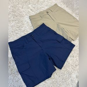 Eddie Bauer hiking shorts size 6. Navy and tan